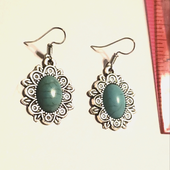 ❤ 3/$25 ALL TURQUOISE EARRINGS - Picture 3 of 4